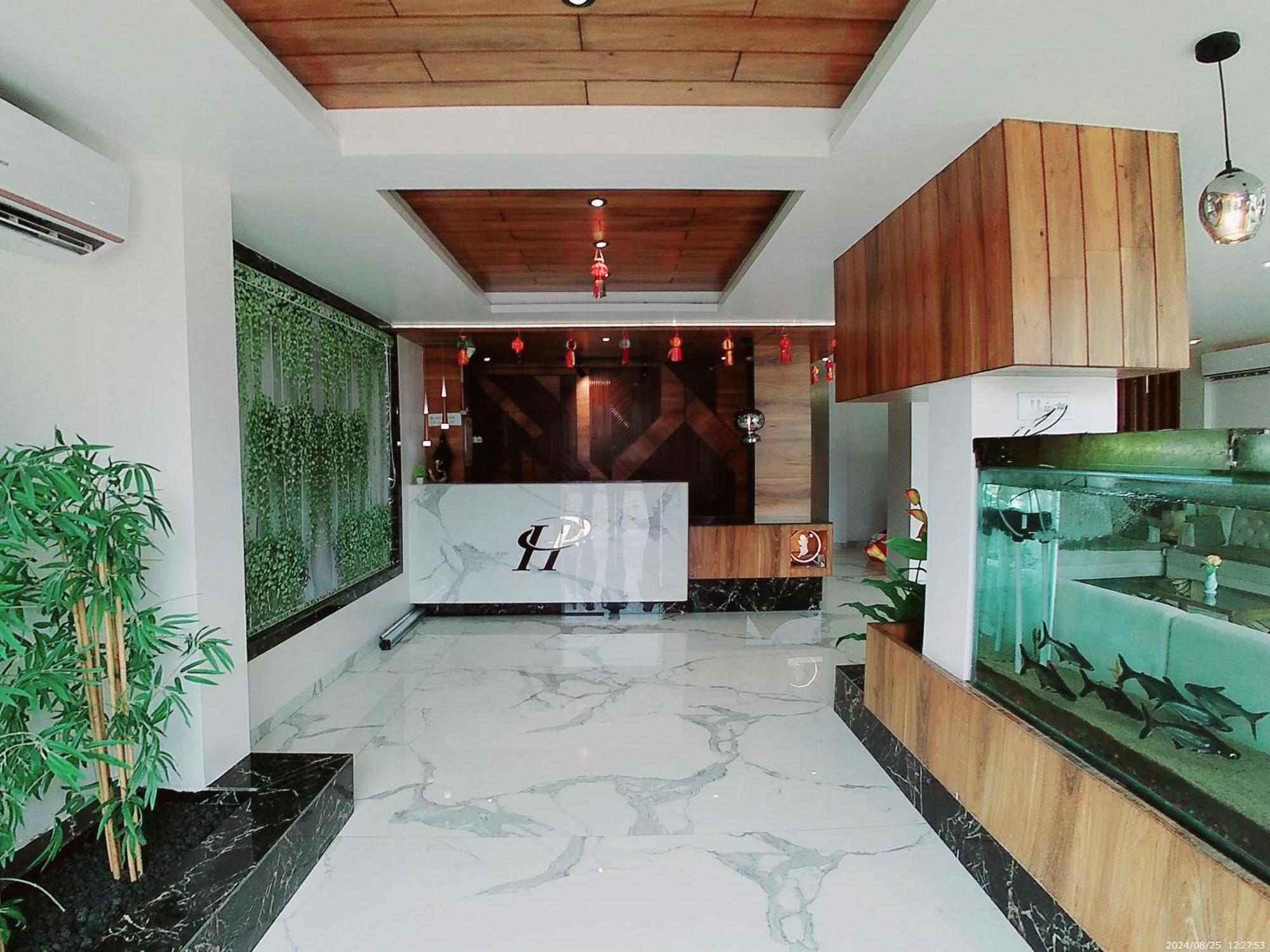 Hotel Sai Pratik, Newly Built Up, Complimentary Shuttle To The Temple Shirdi Εξωτερικό φωτογραφία