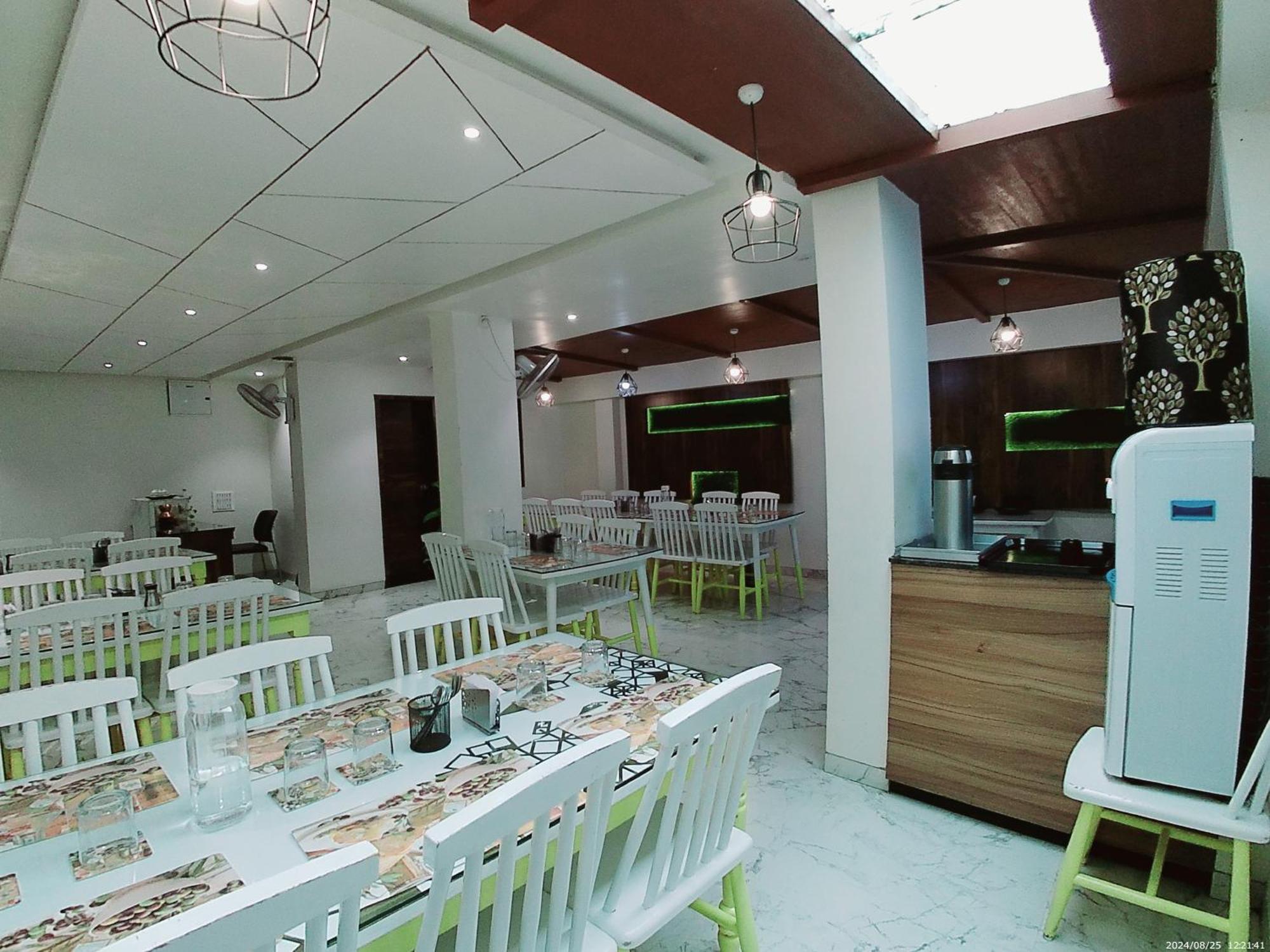 Hotel Sai Pratik, Newly Built Up, Complimentary Shuttle To The Temple Shirdi Εξωτερικό φωτογραφία